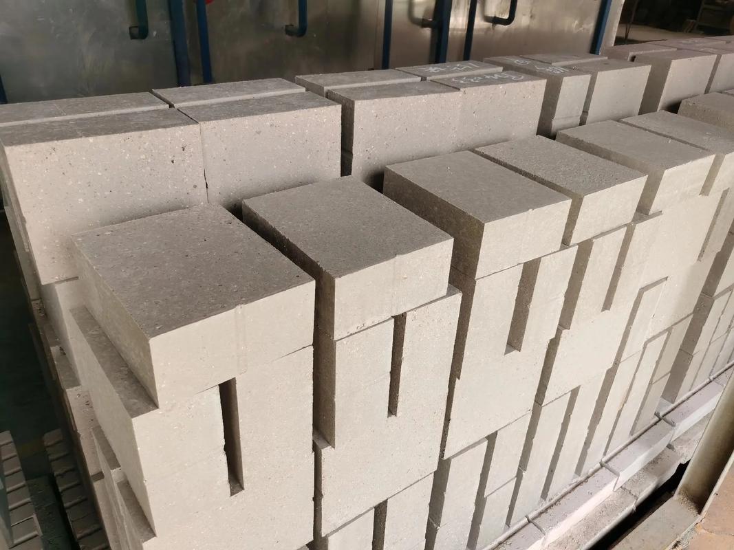 新密耐火材料源头工厂 以定制化服务与磷酸铝耐磨转出窑引领行业创新